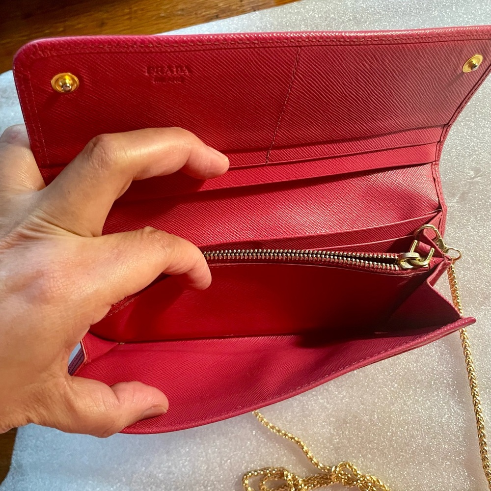 PRADA Pink Wallet - Picture 4 of 7